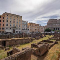 Colosseo Luxe Apartment in the center of Rome