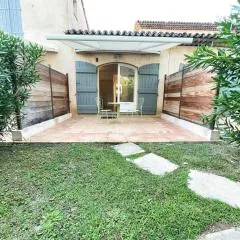 Studio 8 - LES SUITES DE ROBINSON - Résidence avec piscine en bord de Siagne, à Mandelieu-La-Napoule