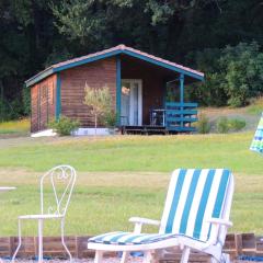 Chalet de 2 chambres avec piscine partagee et jardin amenage a Les Tourettes