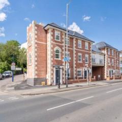 Stunning New Townhouse in the Heart of Warwick