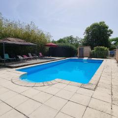 4 bedroom holiday home with private pool and garden