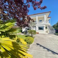 Thalassa - Modern Apartment in Villa with Garden