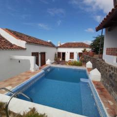 Well home Beautiful 2-Bedroo Villa in La Laguna