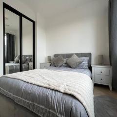 STYLISH 1 BED & PARKING-IDEAL FOR CORPORATE STAYS