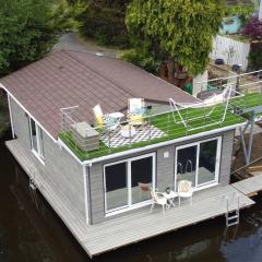 Tulana Taggs - floating home on idyllic island