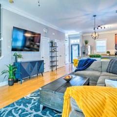 Vibrant Pet-Friendly Townhome with Smart TVs!