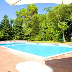 One bedroom appartement with shared pool enclosed garden and wifi at Fabriano