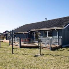 10 person holiday home in Brovst