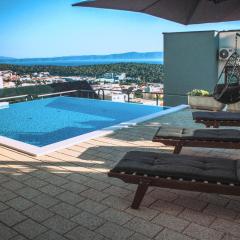 Apartment with private pool "Patricia"