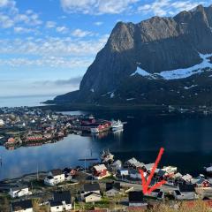 Koselig nyrestaurert hus med flott utsikt!