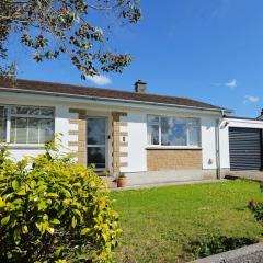 3-Bedroom bungalow with parking, Goldsithney, Penzance, Cornwall