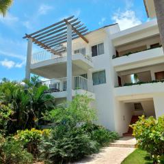 1 Br seaside Penthouse close to amenities
