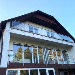 Ari Villa Révfülöp