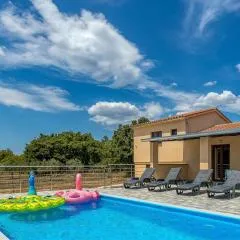 Holiday House Karbonaca with Private Pool