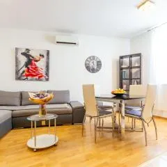 Vale apartment with balcony