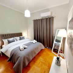 Sweet & Cozy apartment 3' from Ilioupolis' metro!