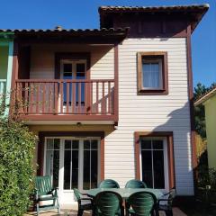 Maison de 3 chambres avec piscine partagee terrasse amenagee et wifi a Lacanau a 2 km de la plage