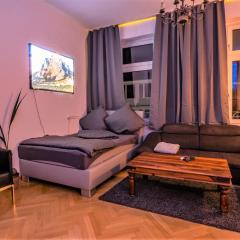 #213 LUX-Room - Zentrum Neuss - Nähe Düsseldorf Messe mit Netflix & Prime