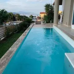 Villa Luminous