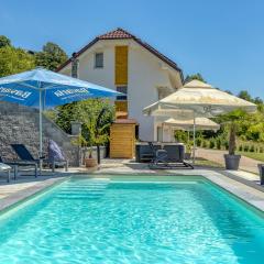 Pool & Whirlpool Art Villas - Happy Rentals