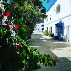 Vivienda a pie de calle en Agua Amarga a 250 metros de la playa