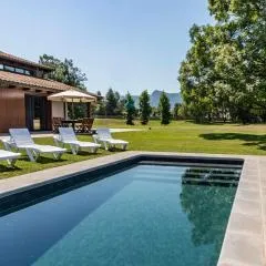 La Solfa casa aislada con piscina y jardín
