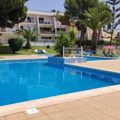 01 Sra da Rocha com Piscina e AC - Casas & Papéis