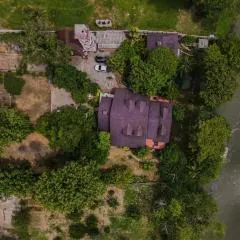 Ratmanee House