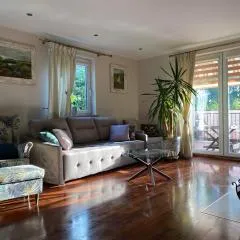 Lux Apartment - Lakefront Apartment in Kamień with Sauna & Hot Tub Only 30 Minutes from Gdańsk and Gdynia