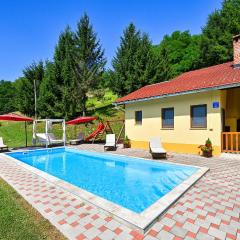 Beautiful Home In Tuhelj With 4 Bedrooms, Sauna And Outdoor Swimming Pool