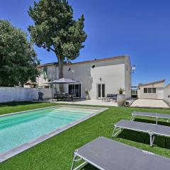 Lovely Home In Nmes With Outdoor Swimming Pool