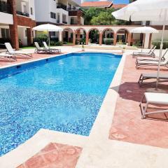 Coral Village Oasis Tropical Deluxe Condo-Walk to the Beach and Popular Attractions!!