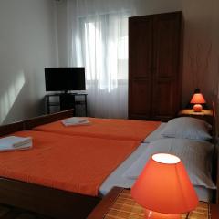 Lovely 2-bedroom apartment in Budva