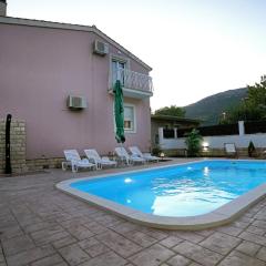 Villa TaGo with brand new pool