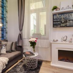 B2 City Center, Dohany street