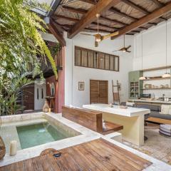 NEW PRIVATE 3 bedroom CASA in the old city with ensuite bathrooms and plunge pool