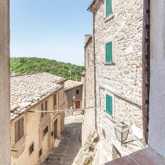 2 Bedroom Gorgeous Home In Monticello Amiata