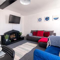 Characterful 2 bed apartment - Spacious & Comfy