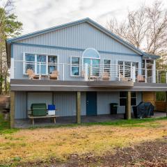 Whitecaps by Oak Island Accommodations