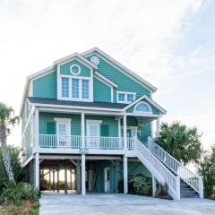 Emerald Breeze by Oak Island Accommodations