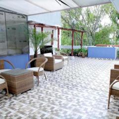 Maplewood Guest House, Neeti Bagh, New Delhiit is a Boutiqu Guest House - Room 5
