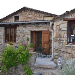 Deux chambres d hôtes attenantes avec salon salle à manger privatif en Cévennes Gardoises