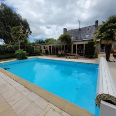 Gîte La Maison de Gouville, avec piscine et SPA, proche mer