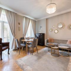 Premium Artdeco Boutique by BookingHost