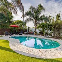 Anna Maria Oasis Resort Style Heated Pool Mini Golf EV Station