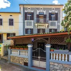 Cozy Home In Omisalj With Kitchen