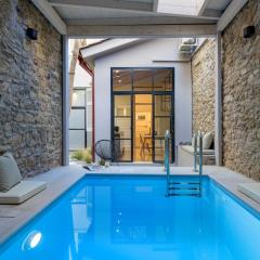 Incomparable Plaka's Luxury Apt Private Pool