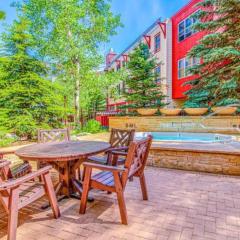 1 Bedroom Mountain Chic Condo In River Run Village Just A Short Walk To Shopping, Dining, And Skiing