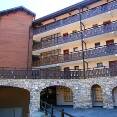 Appartement d'une chambre a Le Devoluy a 100 m des pistes avec jardin clos