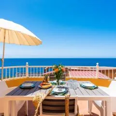 Beachfront triplex with swimming pool & parking